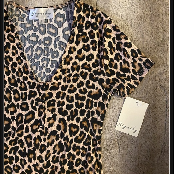 Signify - Bodysuit - Picture 2 of 9